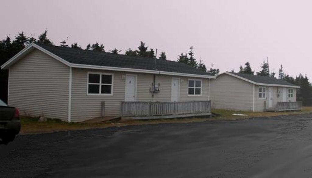 Dockside Motel St. Barbe Exterior photo